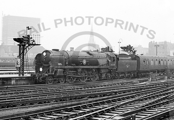 35009-Y-Waterloo-0363-CW592