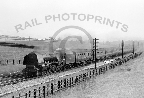 46240-Y-Moore-0863-RAW076