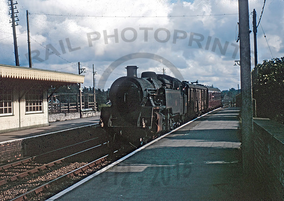 80138-BlandfordForum-0865-RPCBR438_edited-1