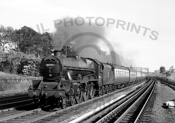 45703-Y-CarpendersPark-260553-DCCRL126