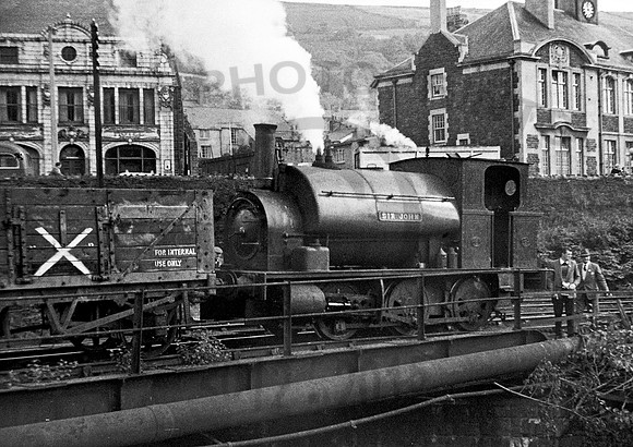 AE1680  Sir John Mountain Ash 0653 RPC008
