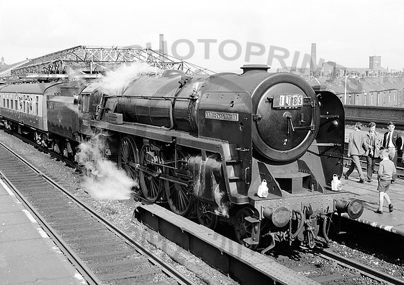 70013-Y-Rochdale-280468-RPC574