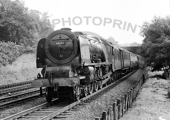 46248-Y-KingsLangley-160755-RPC692