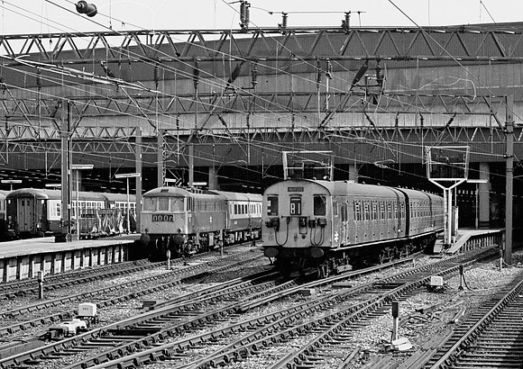 Watford-EMU-86226-Euston-070478-JC1