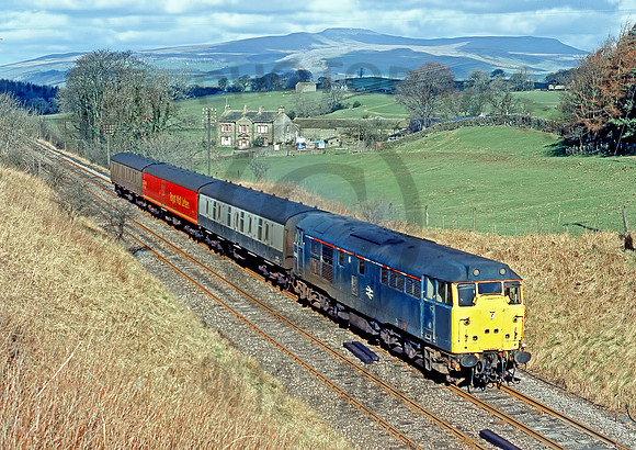 31455-Giggleswick-110389-JC946