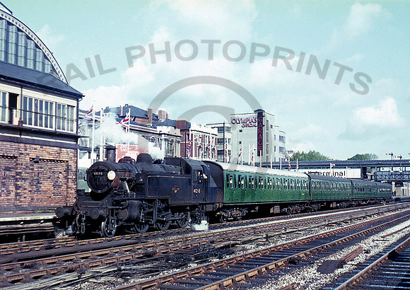 41298-Y-KensingtonOlympia-260567-IT179