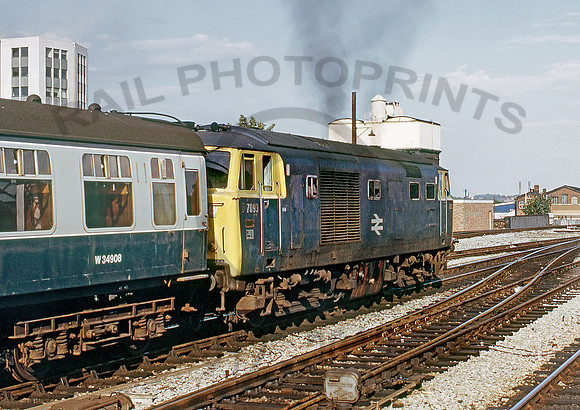 7093-Y-Reading-0874-RPC305