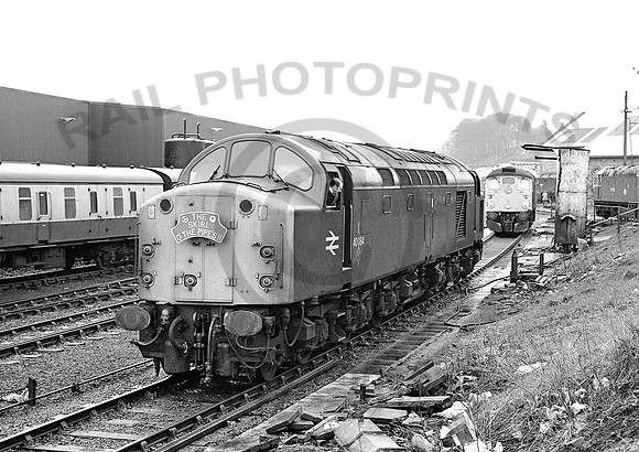 40084-Y-Invernessfueller-070583-JC484