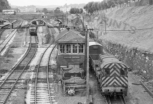 4022-Exeter-Central-290971-DM346