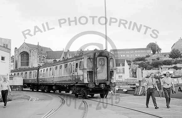 8021 Weymouth-Quay 080987 RPC75