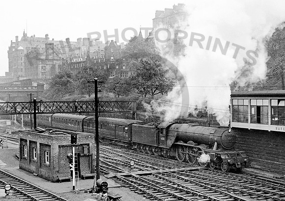 60101 Edinburgh Waverley 081060 CR693