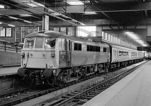86021-Y-Euston-060379-HB742