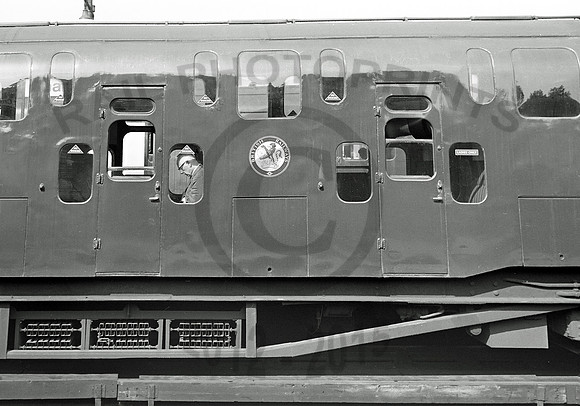 4002 Charing Cross  070869  EW310