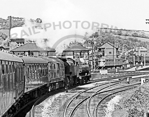 Exeter St Davids approach 220763 IT414