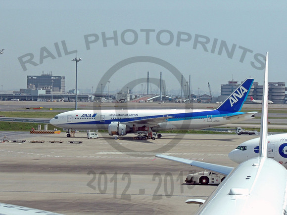ANA JA716A Tokyo Haneda 170415 JC6112
