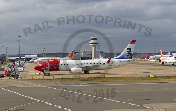 Norwegian  737-800 EL-FVX Gatwick 180317 JC412