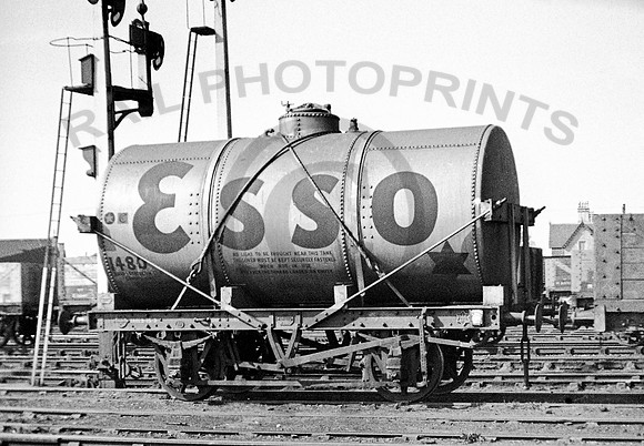 Esso 4 wheel tank 1480 Stoke Gifford 0553 RPC148