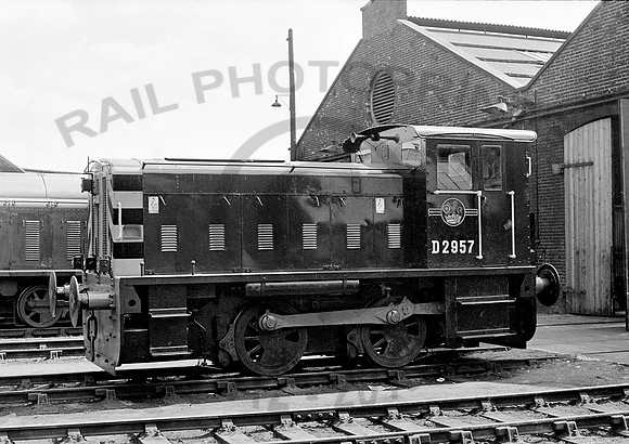D2957-Y-Stratford-1963-CW702