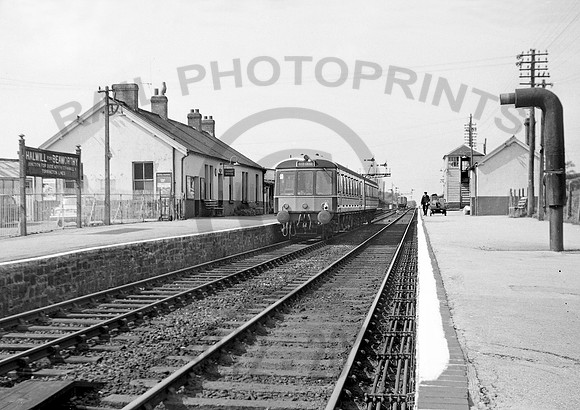 Class117-122-Y-HalwillJunction-140566-RT270