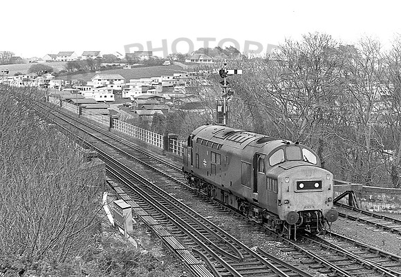 37279-Y-Newquay-160479-JC029