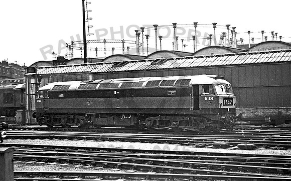 D1527-KingsCross-310765-JC1