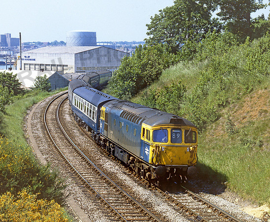 33106-Woolston-290582-JC182