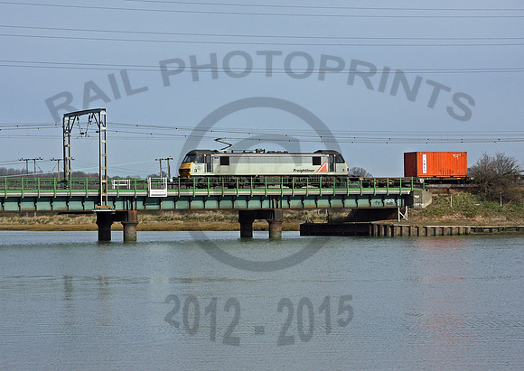 90042-Y-Manningtree-050308-JC030