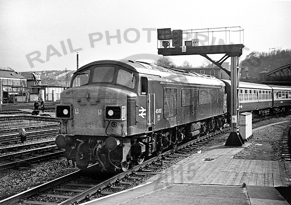45017-Bristol-291077-HJC1