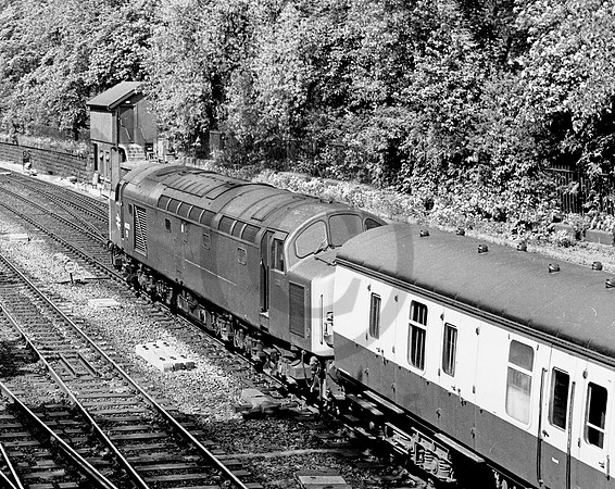 40073-PrincesStreetEdinburgh-040678-JC (2)