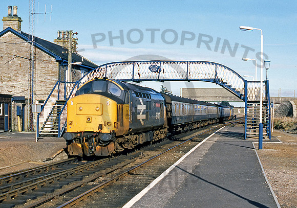 37417-Y-GeorgemasJunction-240388-JC096