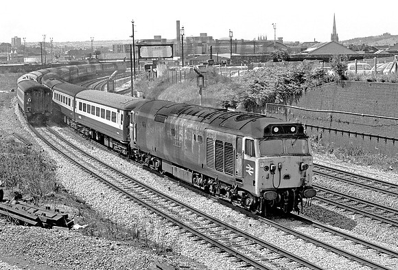50001-Y-DrDays-250678-JC
