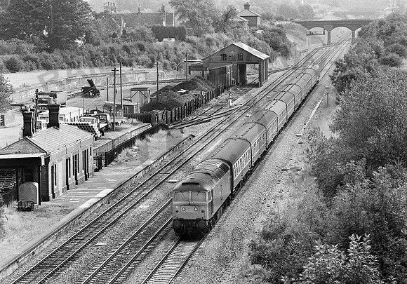 47280-Y-ChippingSodbury-300881-JC521-1
