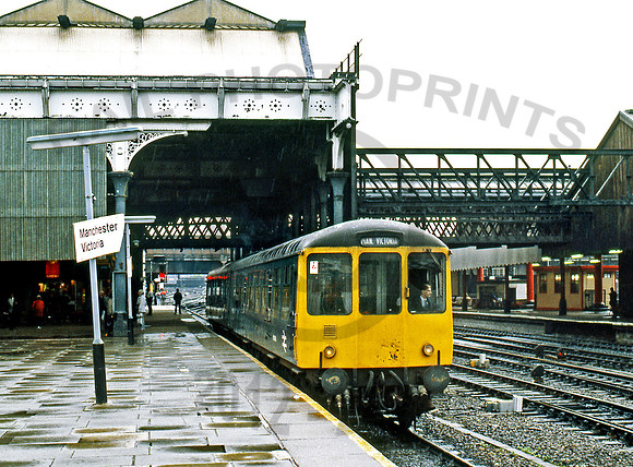 Class 104 53499-53470-Manchester-Victoria-020687 GE