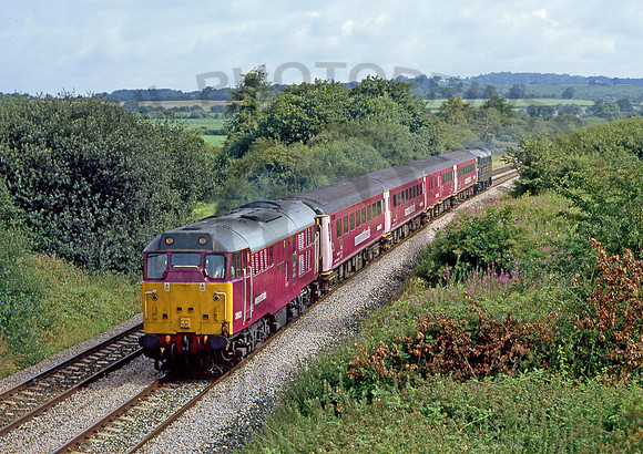 31601 Upton Noble 240704 JC895