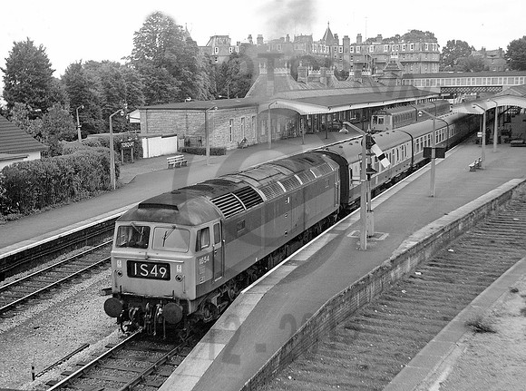 D1654-Torquay-0669-RPC165