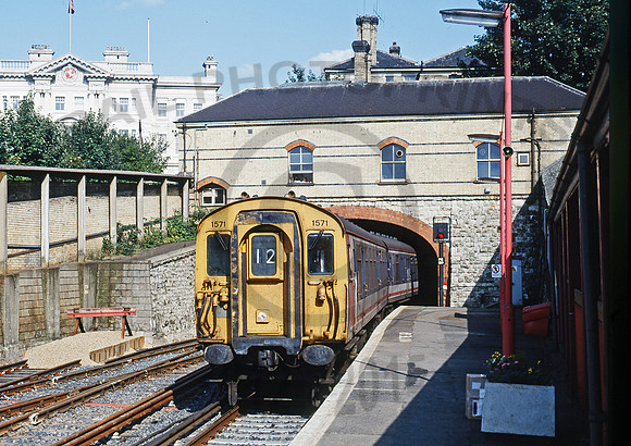 Class 411 1571 Maidstone East 100992 BR607