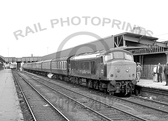 45020-Leicester-280479-JC846