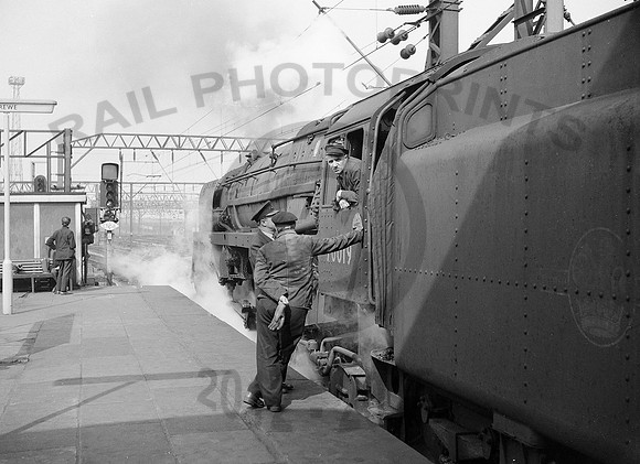 70019-Y-Crewe-1963-AHB350