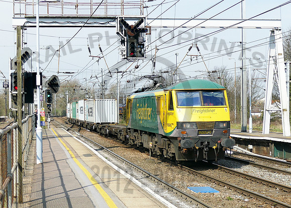 90045 Ipswich 110416 JC471