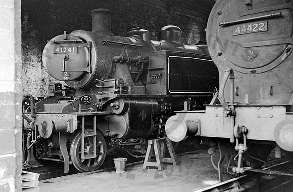 41241-Y-BathGreenPark-0457-HB1317