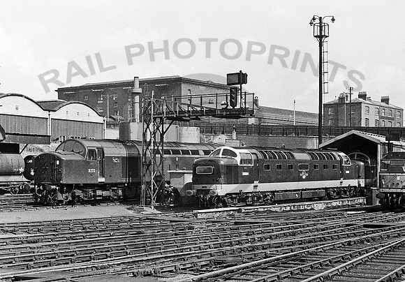 D9004 Kings Cross 0363  RAW160