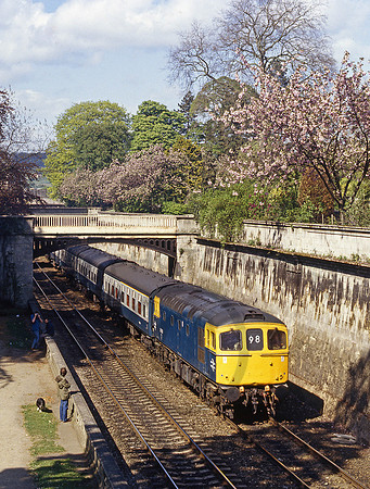 33028-SidneyGardens290482-JC795
