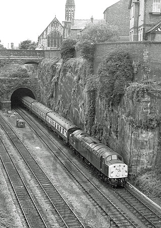 40004-Y-Chester-270779-HB918_edited-1