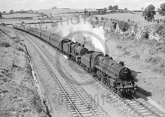 75009-53810-Y-SheptonMontague-0762-RPC889