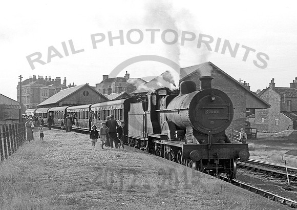 40569-Y-BurnhamonSea-060856-RPC714
