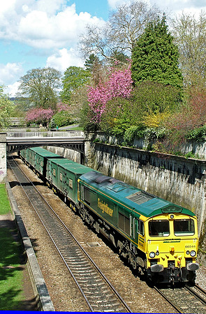 66544-Y-SydneyGardens-180406-JC004