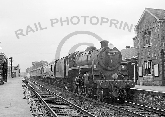 76055 Dinton 0563 IT518