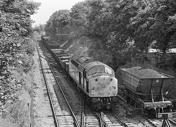 40122-Y-SkeltonJunction-240779-RP828