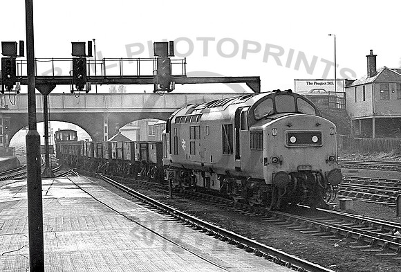 37172-Perth-040380-JC525