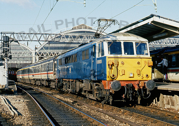 86426-Y-ManchesterPiccadilly-0388-CW391